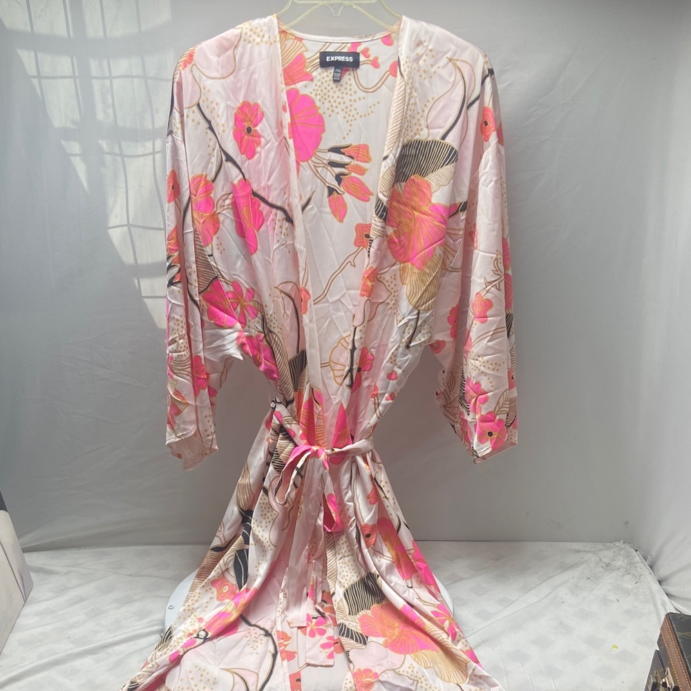 Express Pink and Gold Patterned Robe